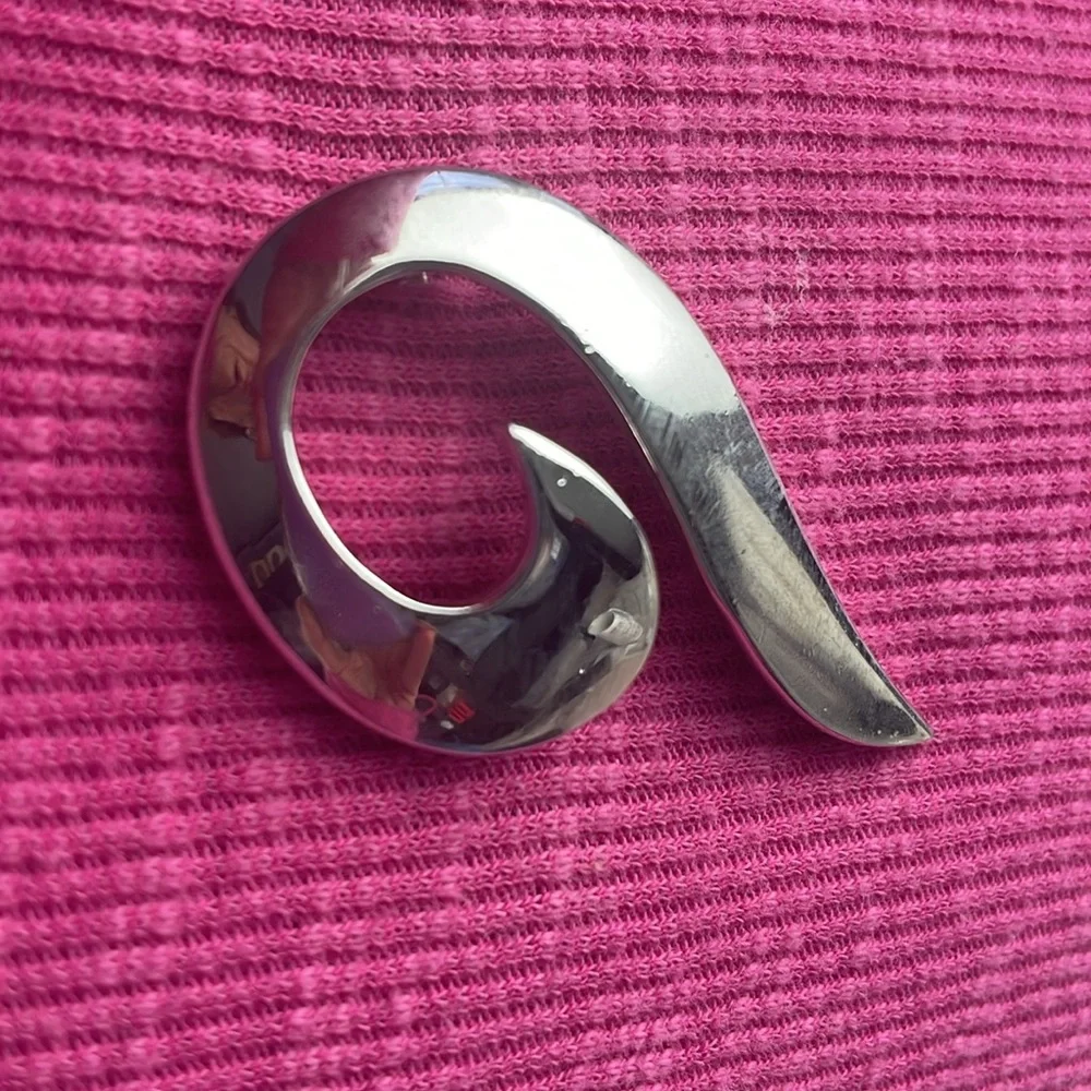 Trifari Vintage Groovy Swirl Brooch